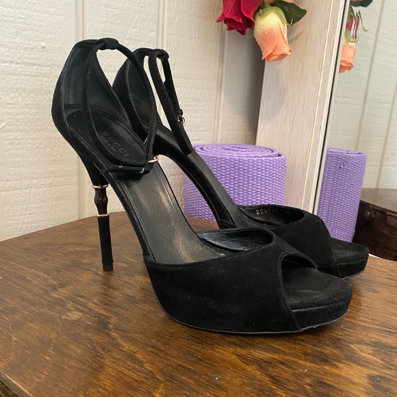 Gucci Black Suede Ankle Strap Peep Toe Bamboo Heel Stilettos Size EU 39.5 US 9.5 - Picture 1 of 9